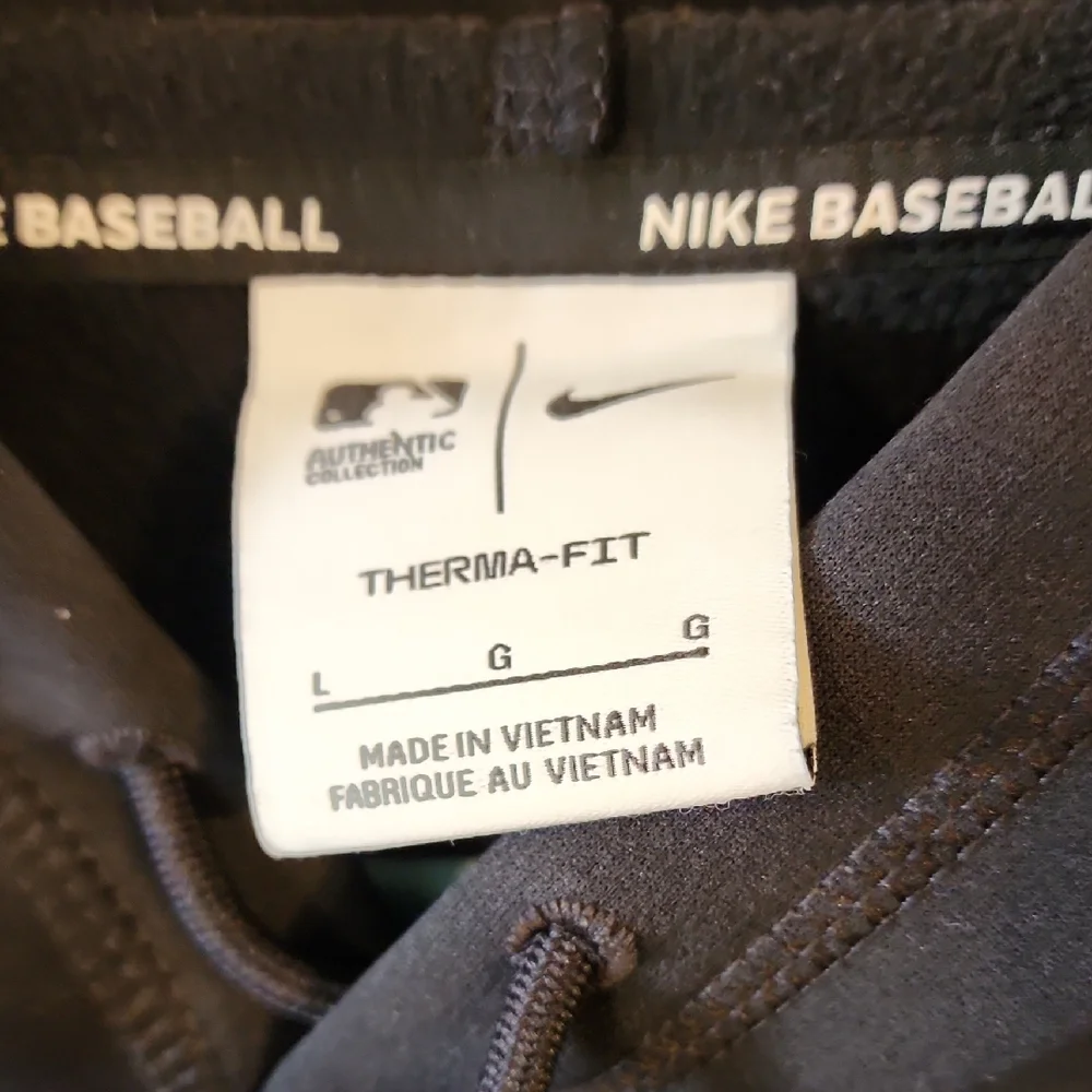 Nike MLB Black Therma-Fit Hoodie - Picture 2 of 4